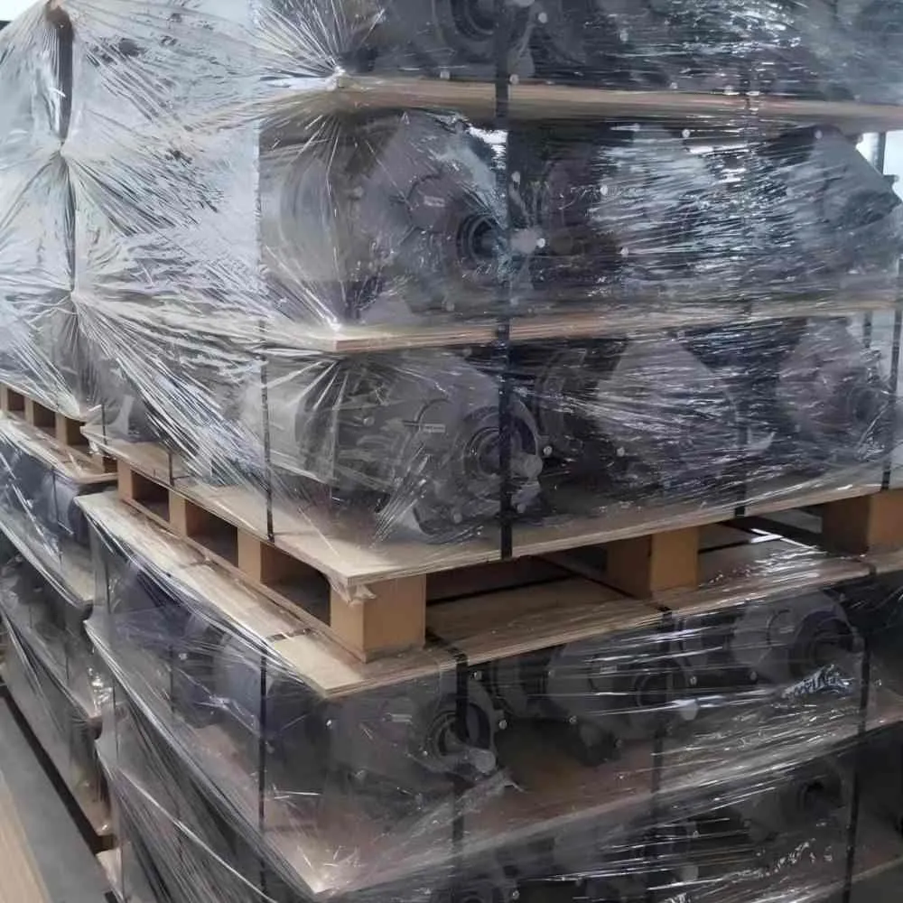 Export-standard multi-layer pallet packaging for center pivot irrigation gearboxes to ensure safe sea freight.
