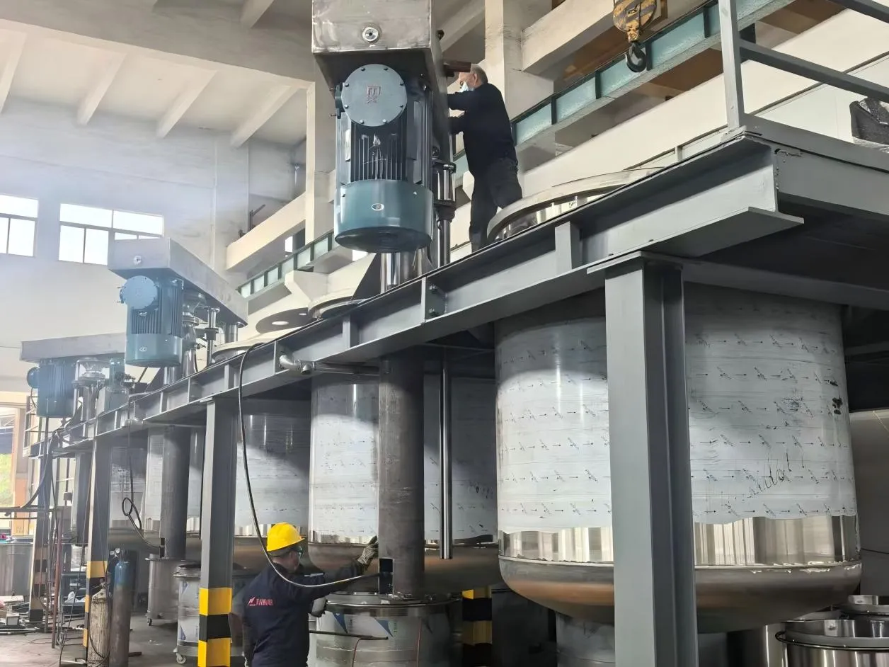 Vertical installation of LiuDrive high-torque gearmotors on heavy-duty industrial mixing tanks. Engineered to ensure stable operation and endure continuous load in demanding agitator applications.
