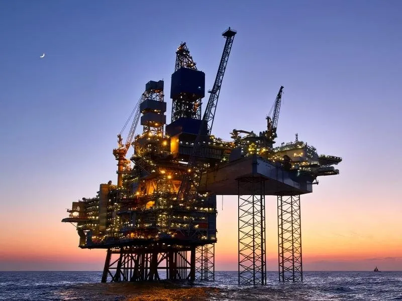 Marine-grade stainless steel gearbox for offshore platforms and marine applications. Provides superior rust protection and long-lasting performance in saltwater environments.